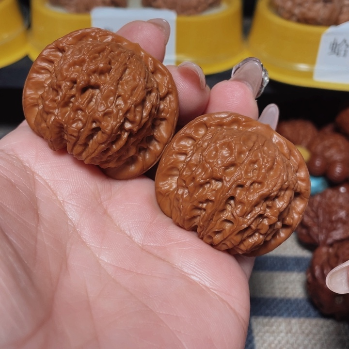 文玩核桃把件血麒麟40