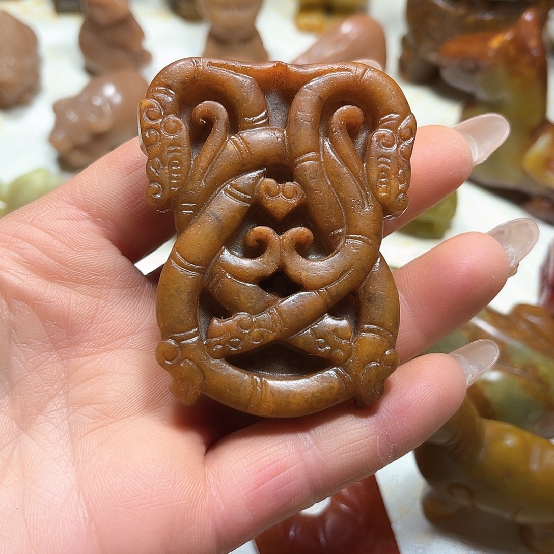 白玉菩提吊坠白玉菩提吊坠