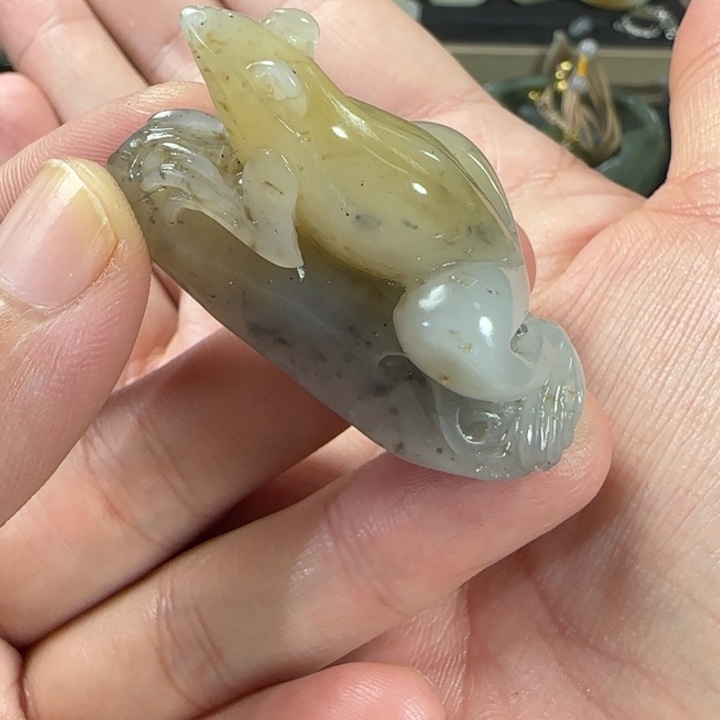 烟***雨和田玉未镶嵌挂件拍2件有效单拍无效