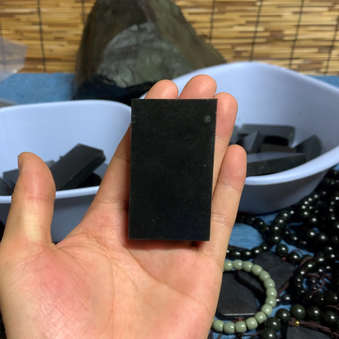 和田玉颈饰未镶嵌按**身