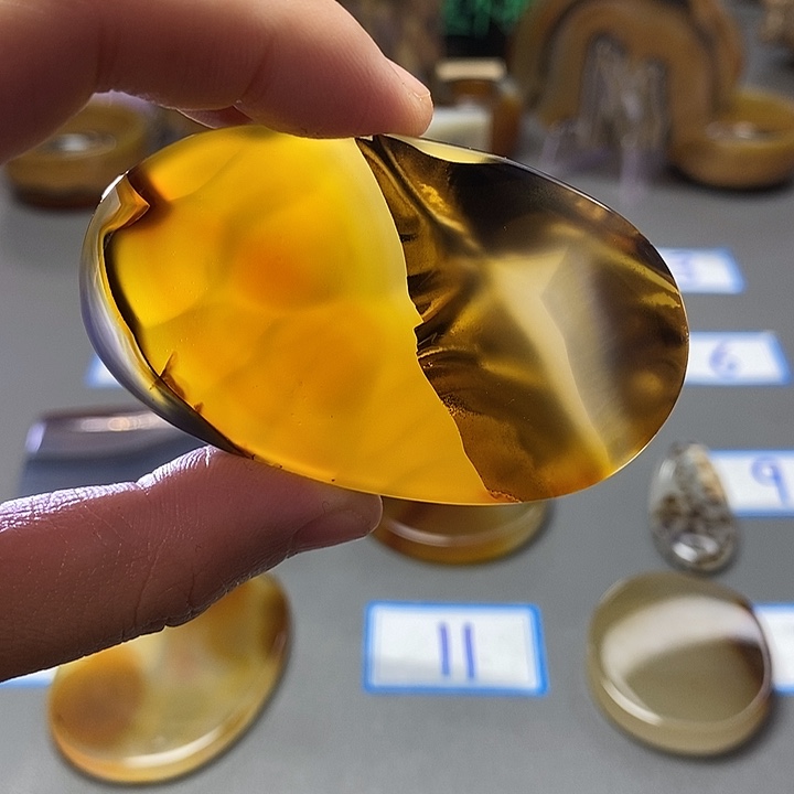 玛瑙/玉髓未镶嵌珠宝半成品170