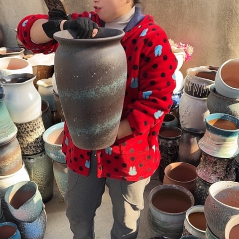 口23高39瑕疵盆子。