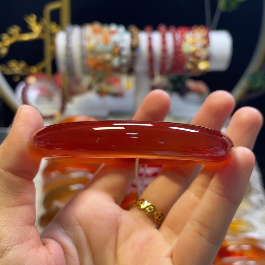 玛瑙/玉髓手镯未镶嵌