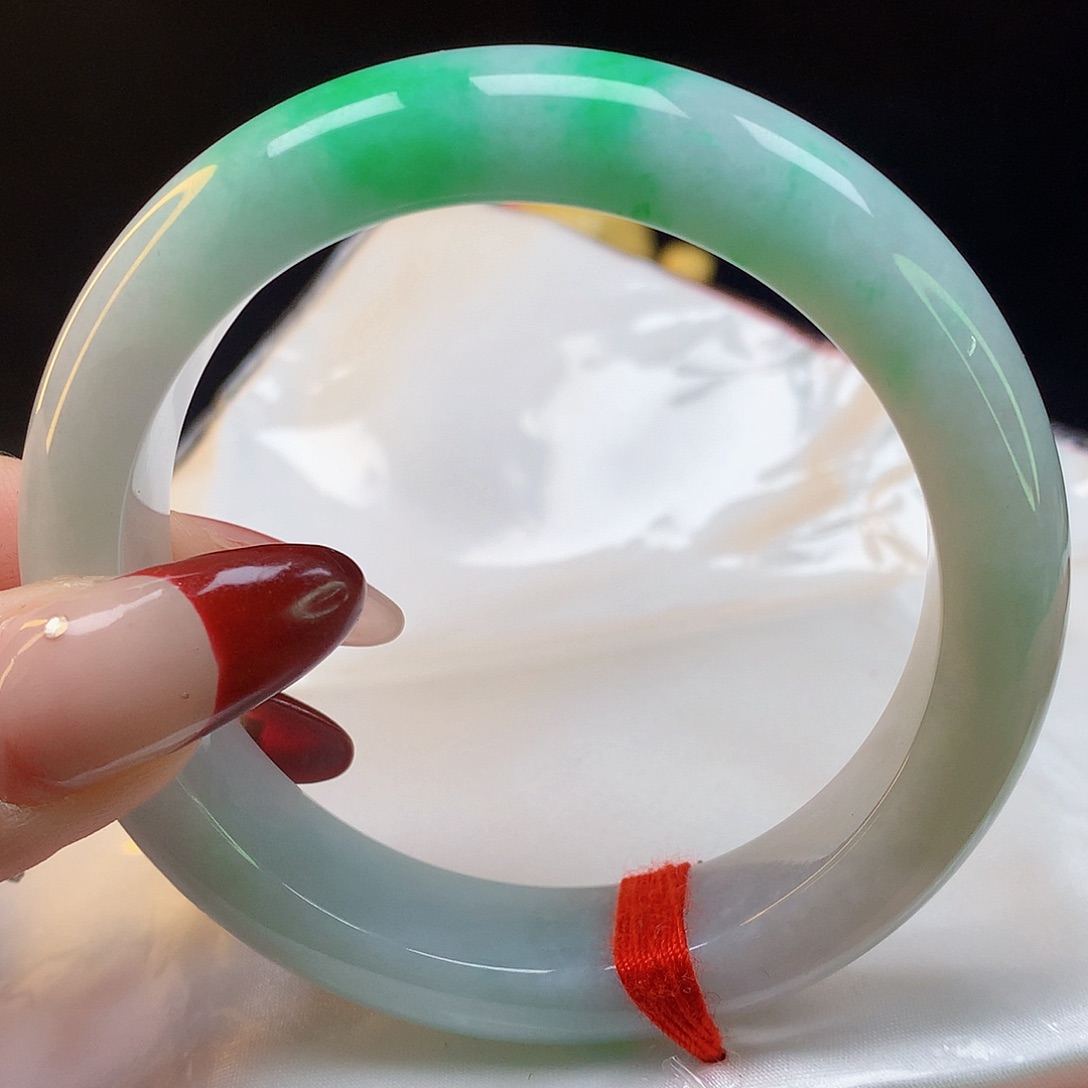 翡翠手镯未镶嵌天然翡翠8223