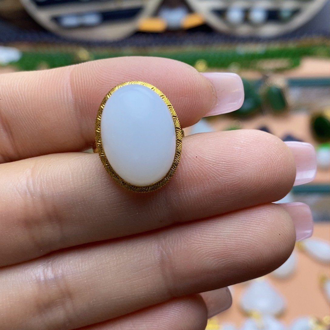 和田玉戒指18K金镶嵌?**?