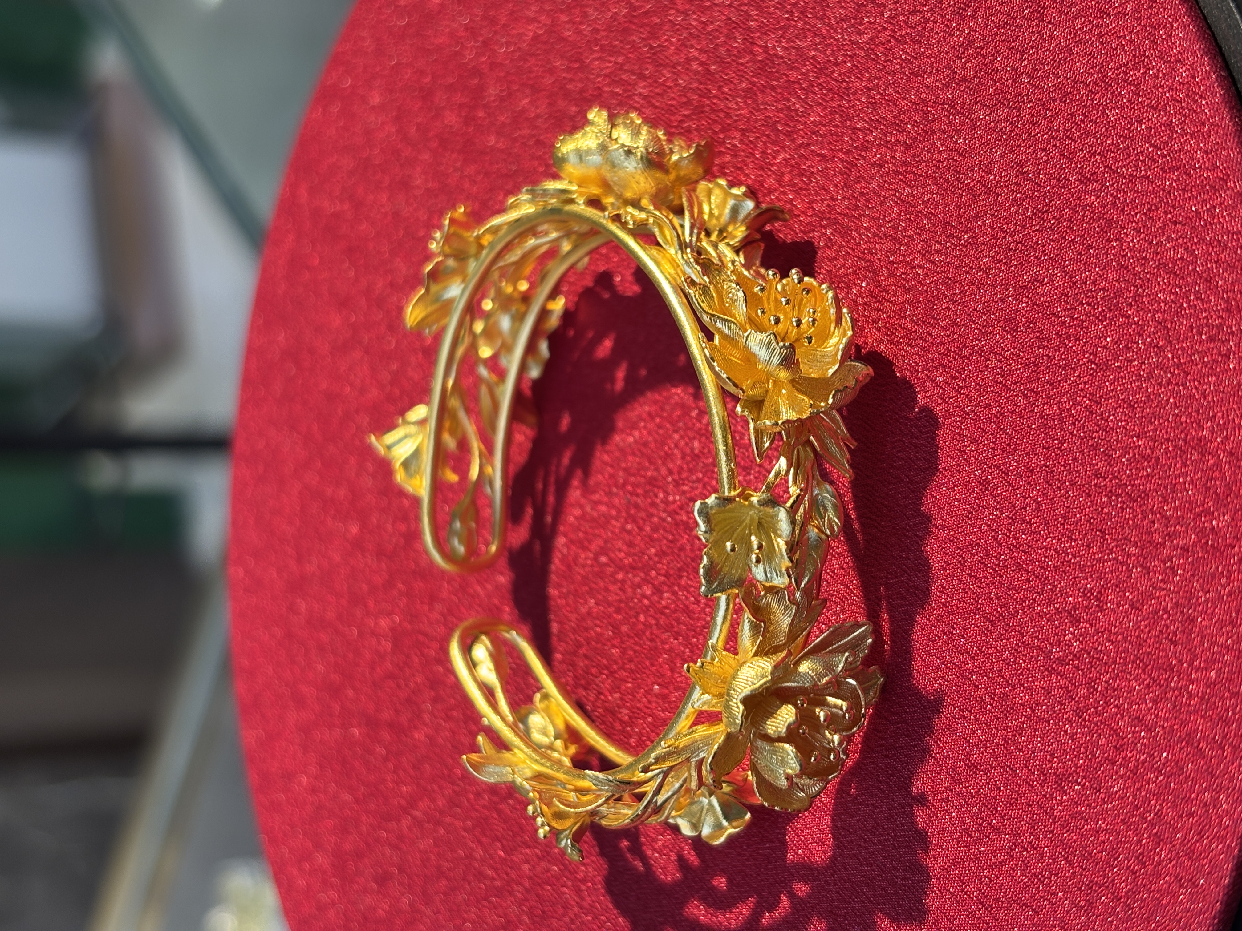 鳳喆古法錾刻精品工艺设计师款牡丹花手镯婚嫁足金999