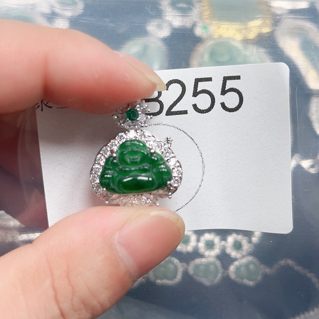 翡翠颈饰未镶嵌翡翠255