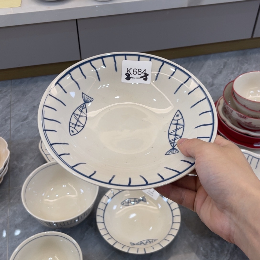 陶瓷微瑕餐具介意勿拍，满18飞！ 