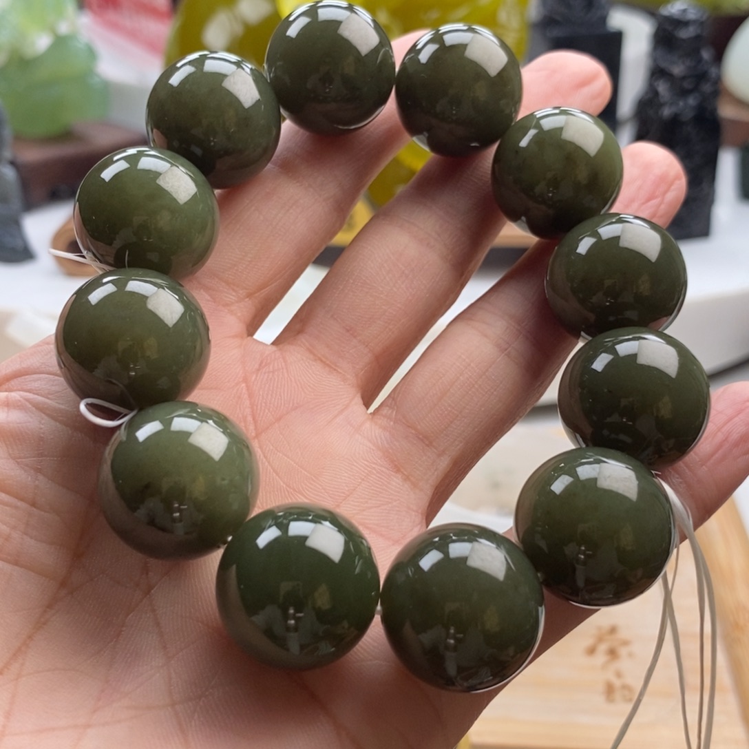 和田玉未镶嵌手串