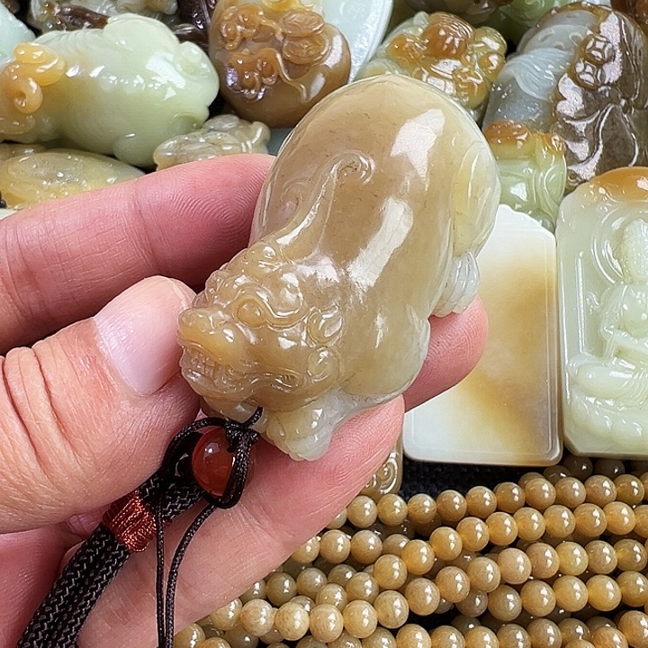 和田玉未镶嵌吊坠(不含链)