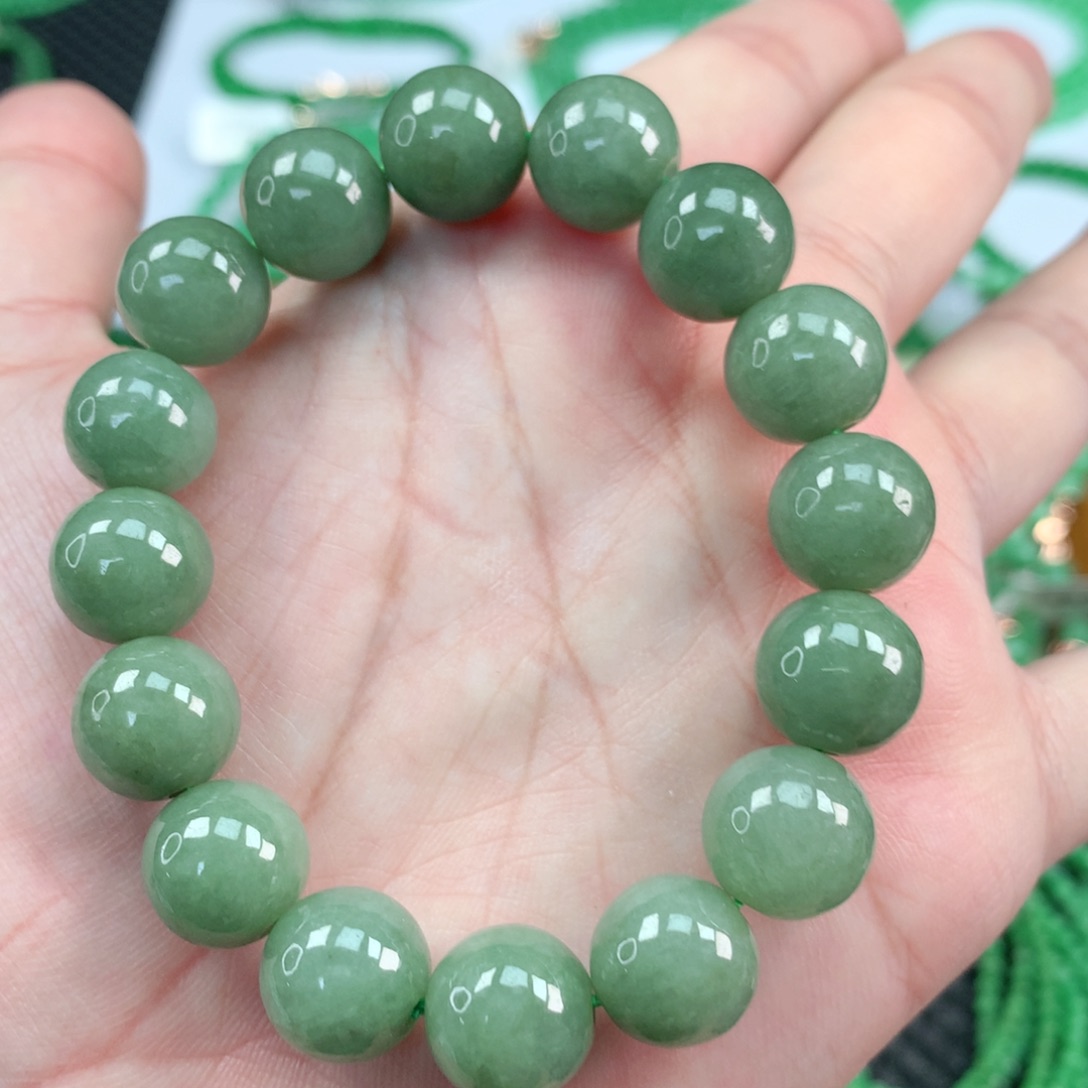 翡翠手链未镶嵌翡翠