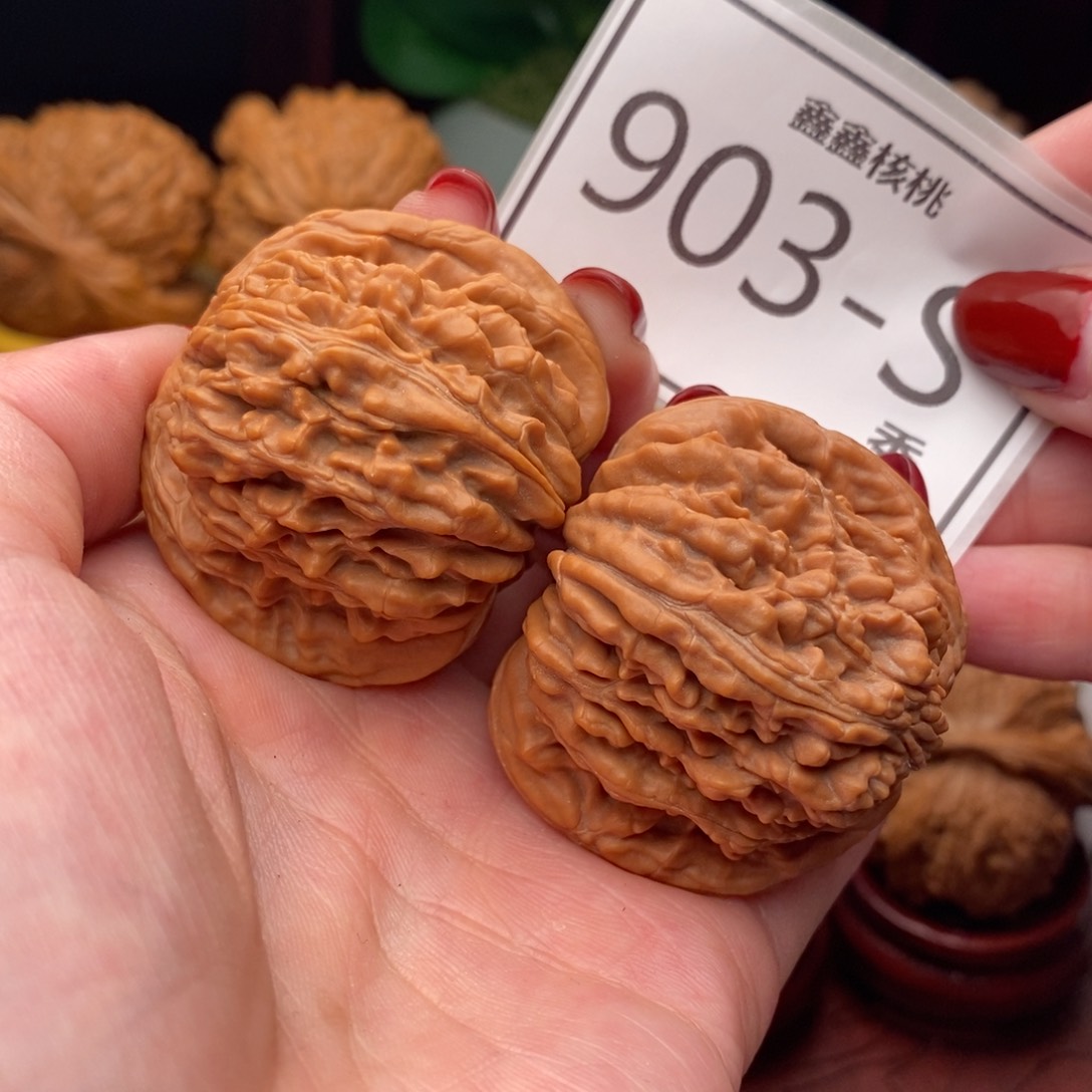 文玩核桃把件汉高楼44