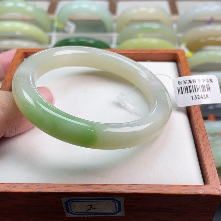 【闪购商品】未镶嵌手镯和田玉46 5556