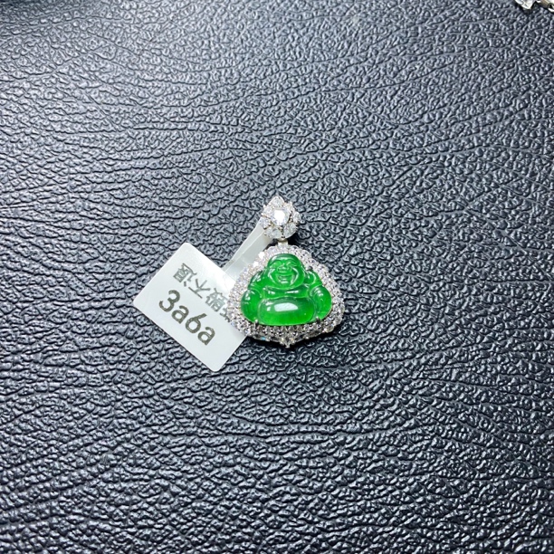 天然翡翠A货佛公吊坠
