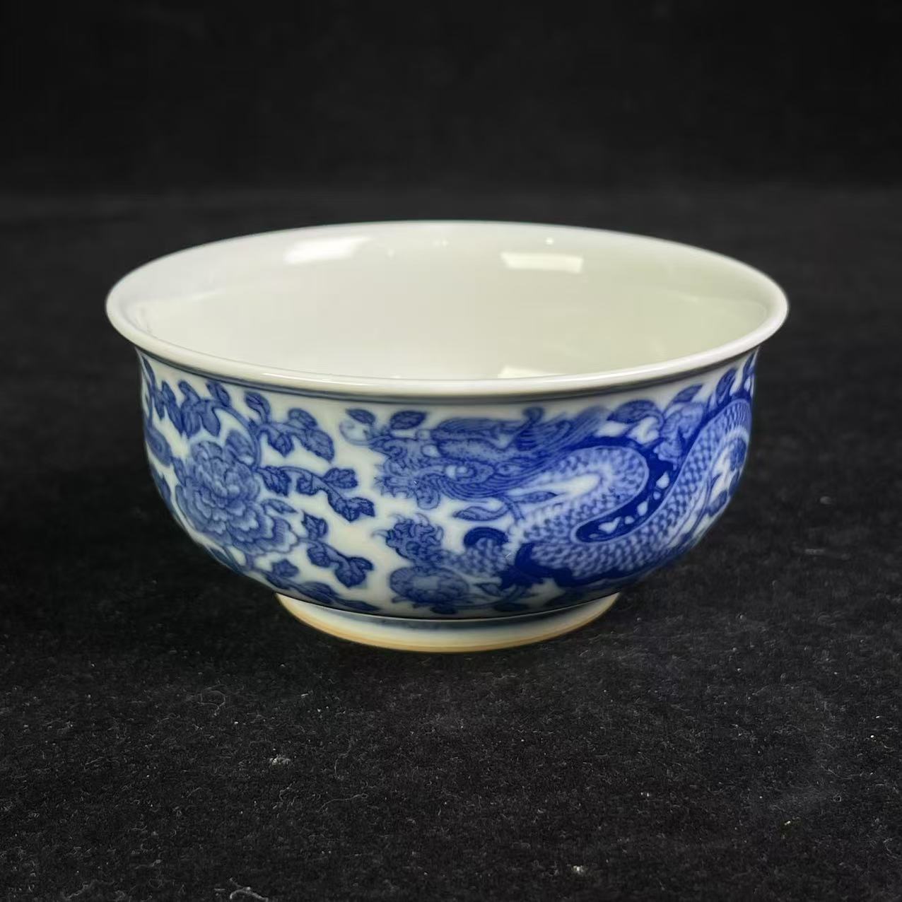 M青花龙凤呈祥纹杯