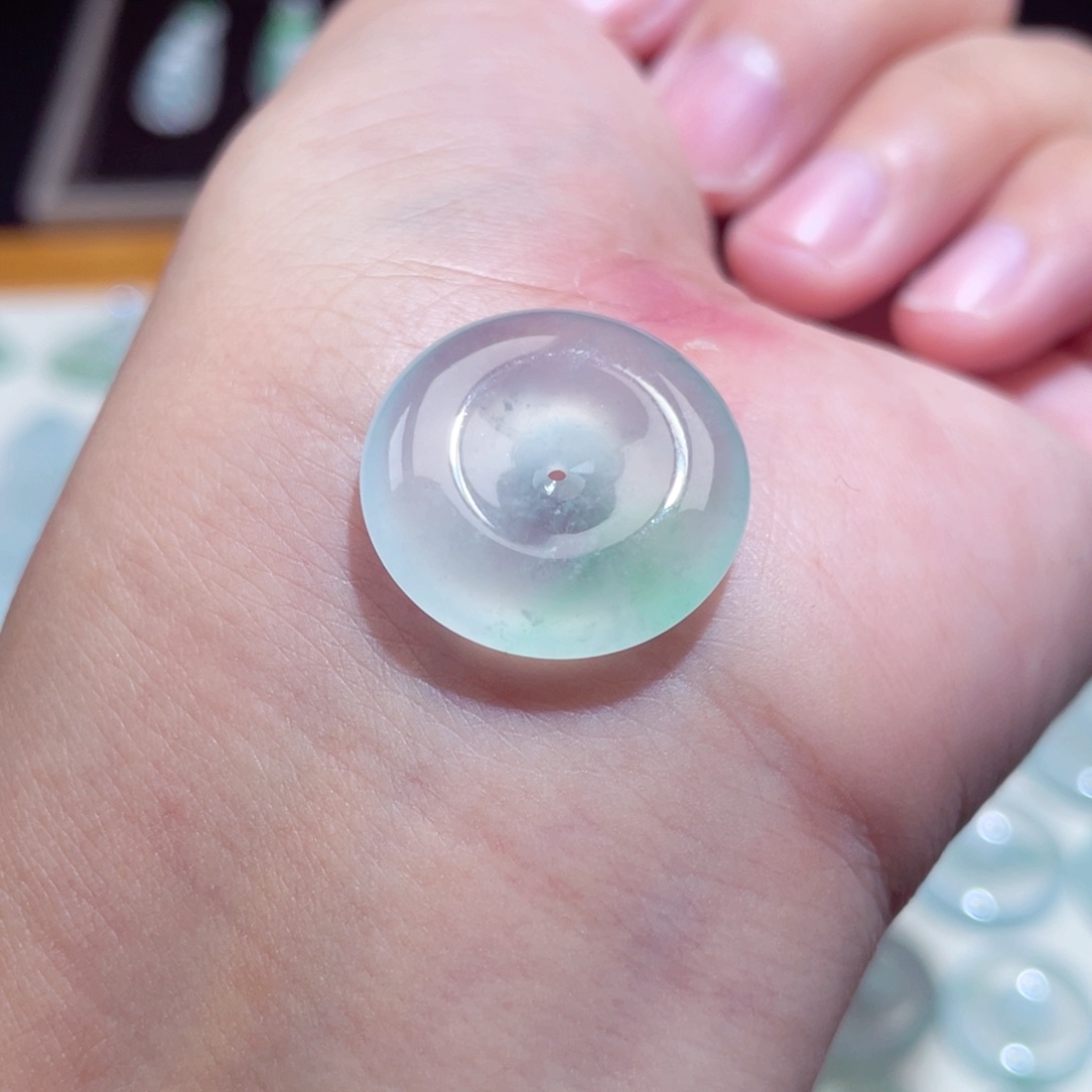 颈饰未镶嵌翡翠扣子