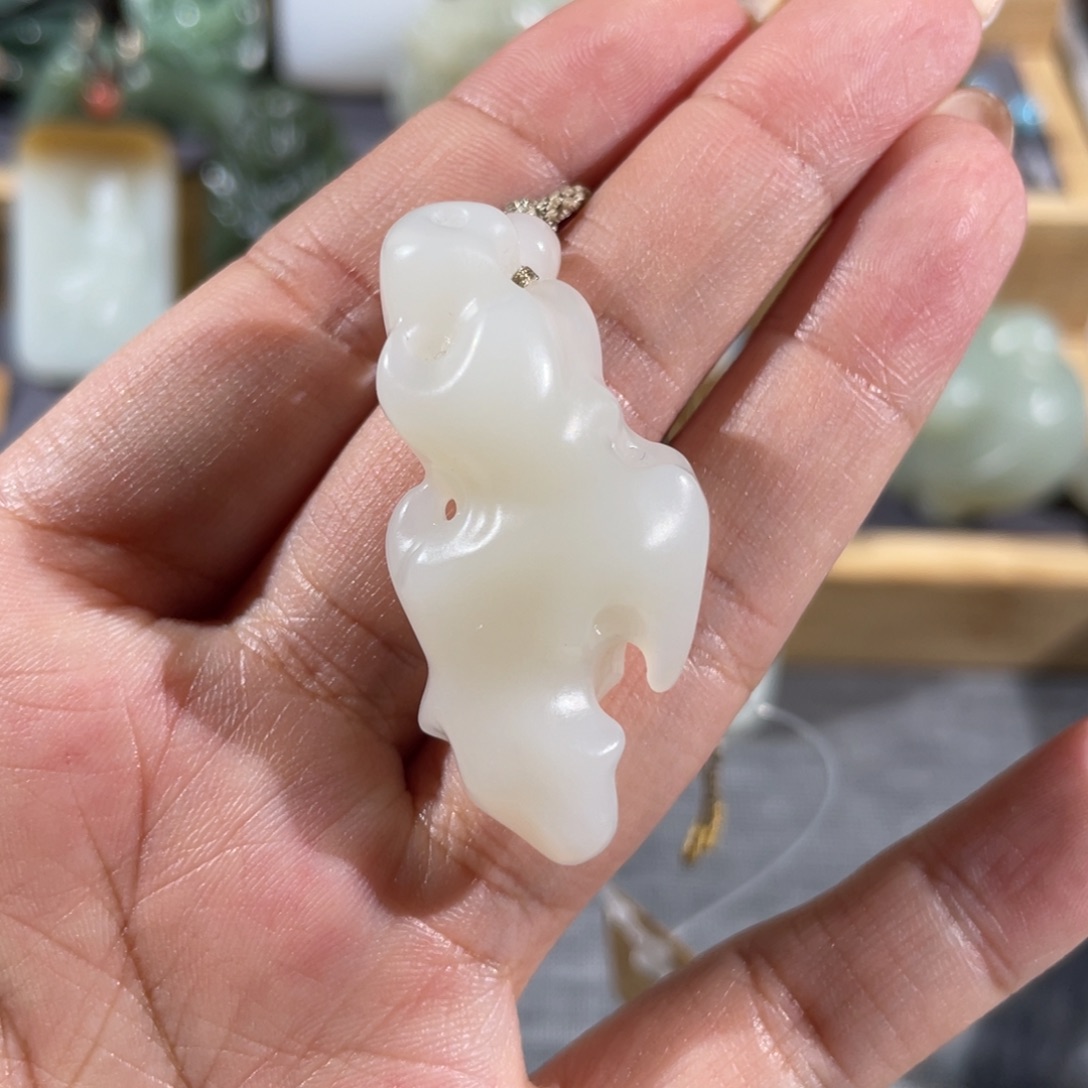 和田玉未镶嵌挂件