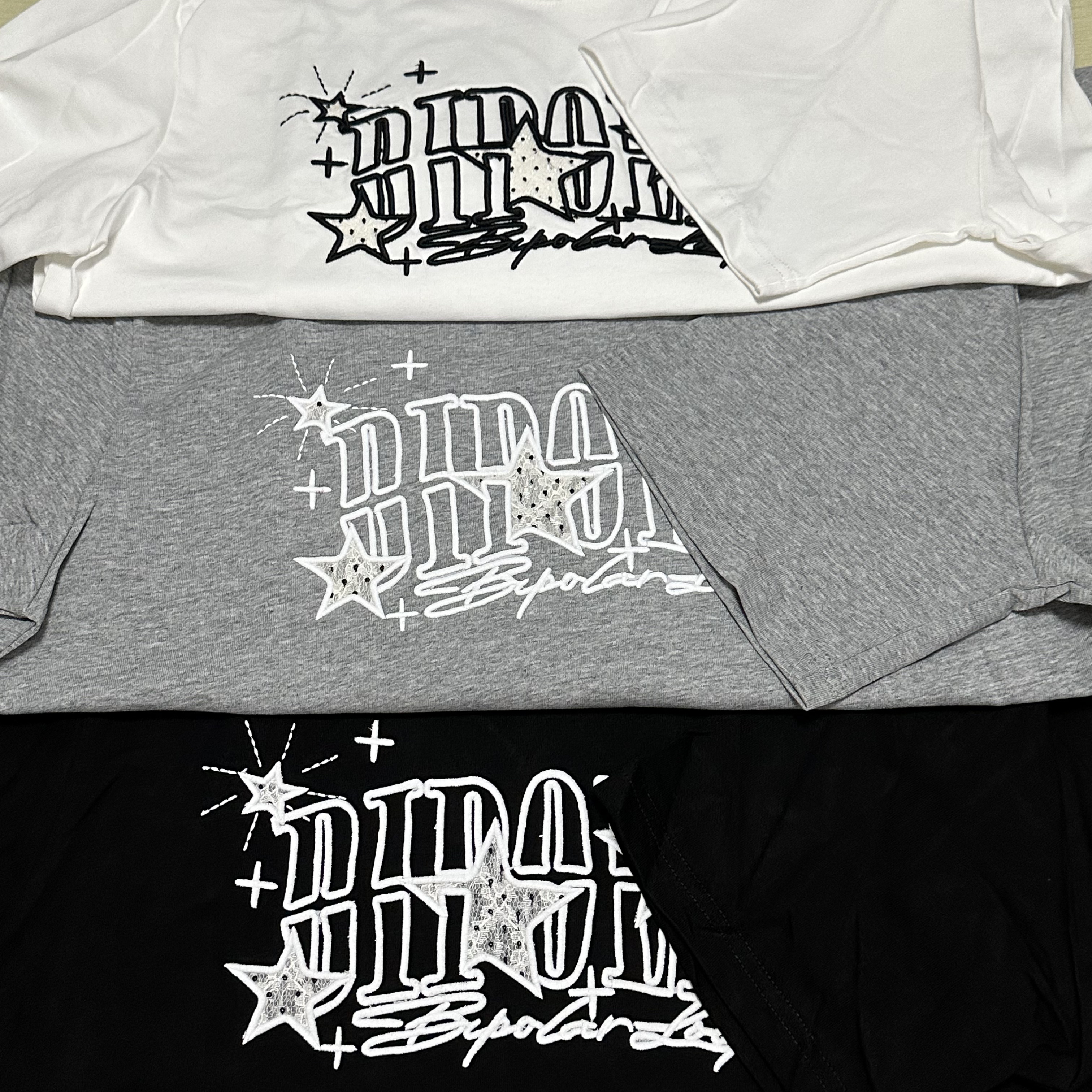 BIP蕾丝星星短袖 吹毛求疵者勿拍