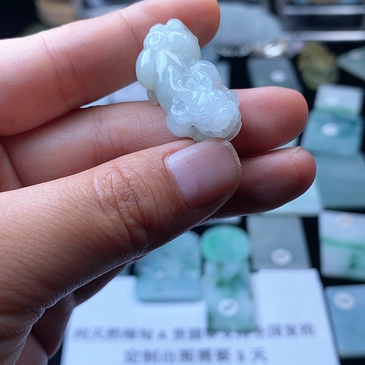 翡翠未镶嵌挂件翡翠的