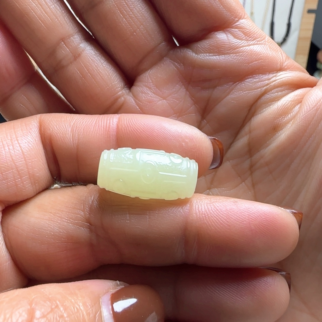 *****和田玉未镶嵌手绳