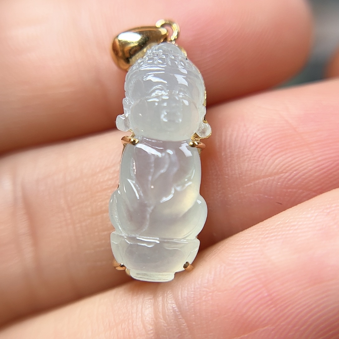 翡翠颈饰18K金镶嵌宝宝佛