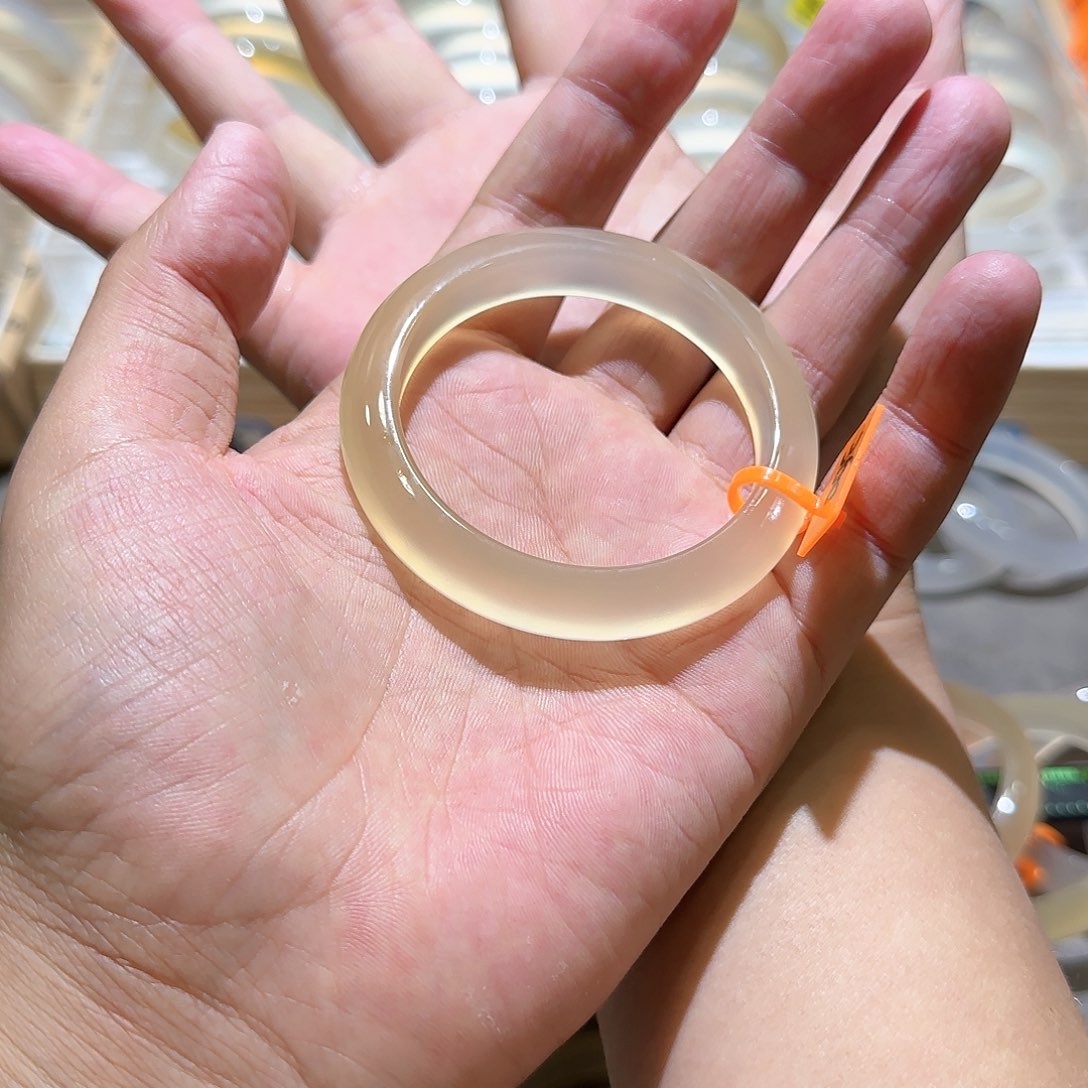 玛瑙/玉髓手镯未镶嵌悍***星