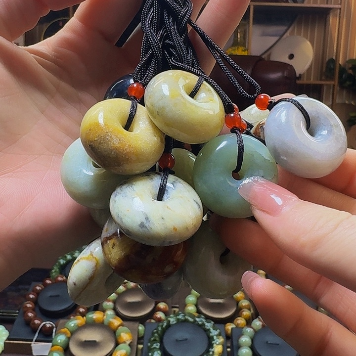 蛇纹石玉手串未镶嵌