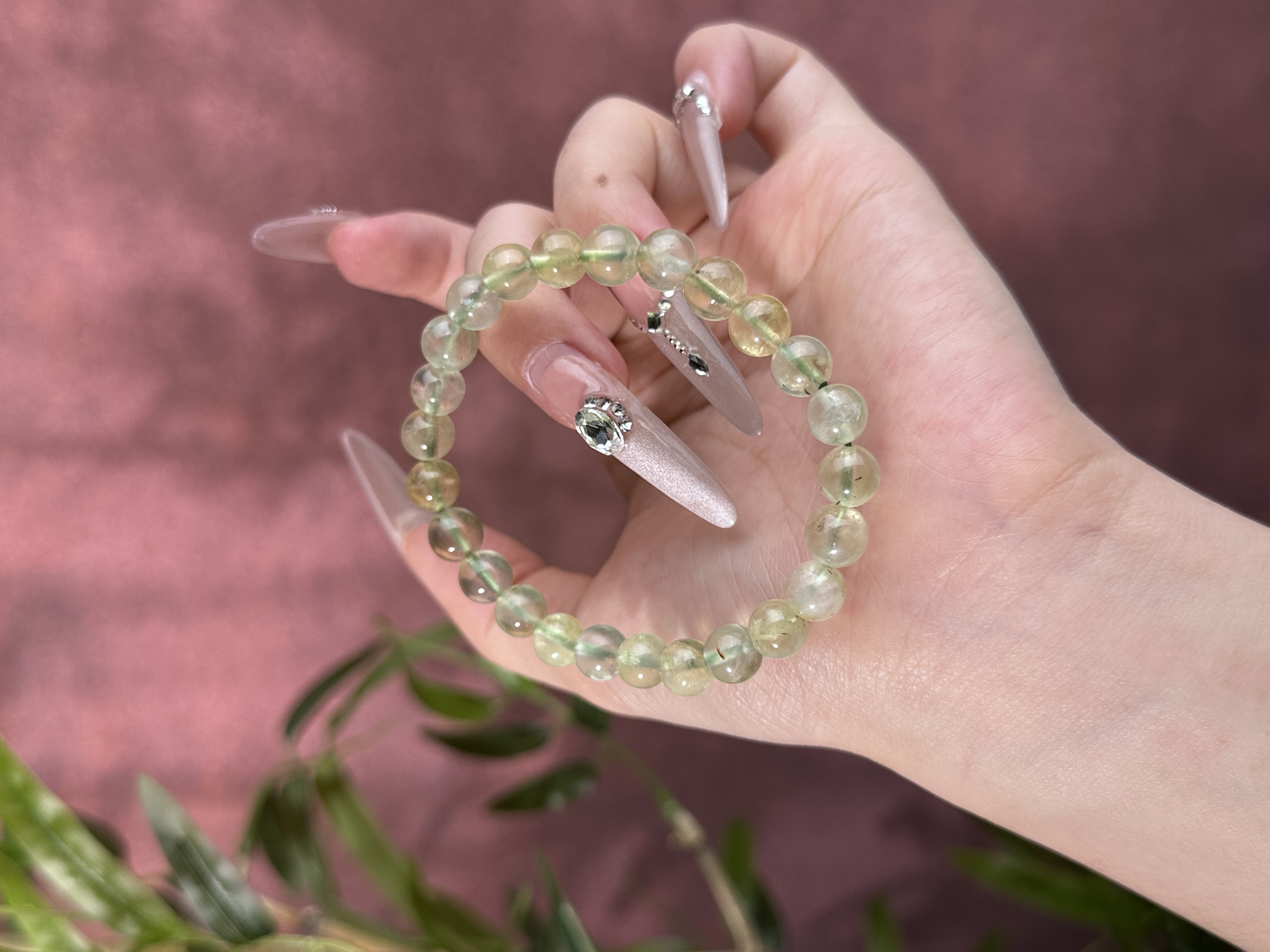  祝富礼- 淡绿葡萄石手链，清新气质聚财之选