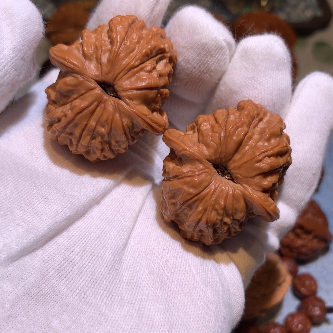 文玩核桃把件四*零血麒麟