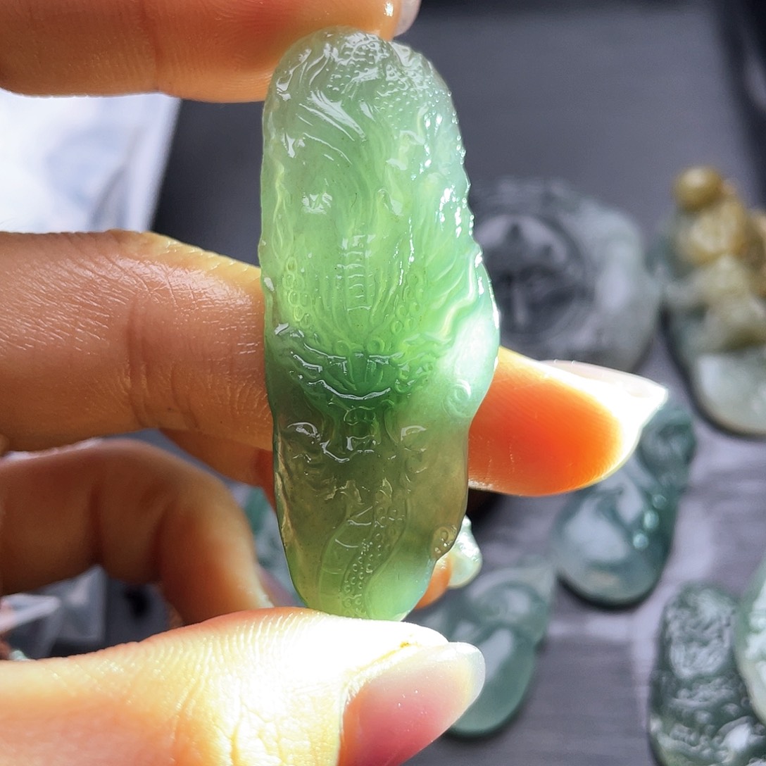 定制翡翠未镶嵌天然