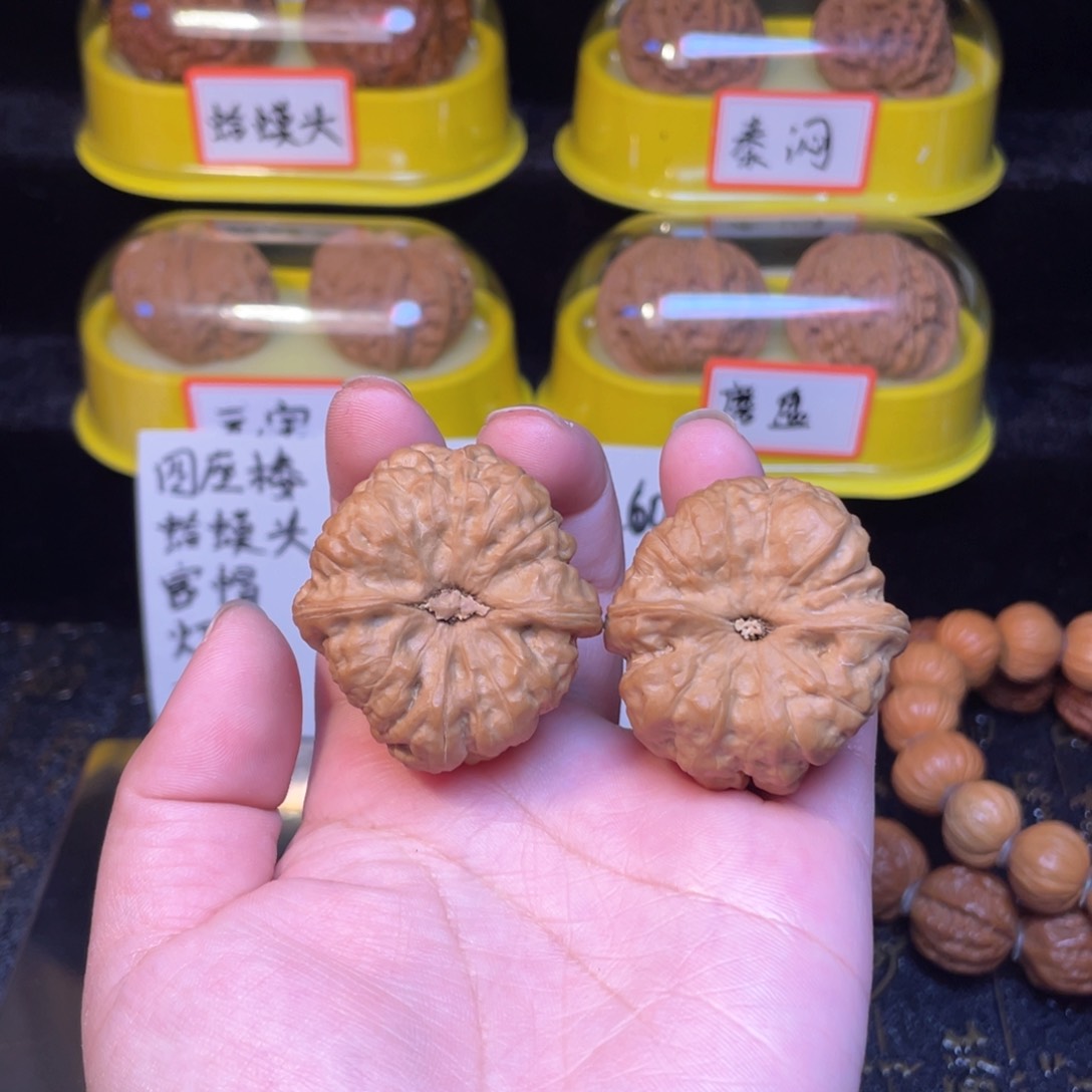 文玩核桃把件蛤蟆头37尺