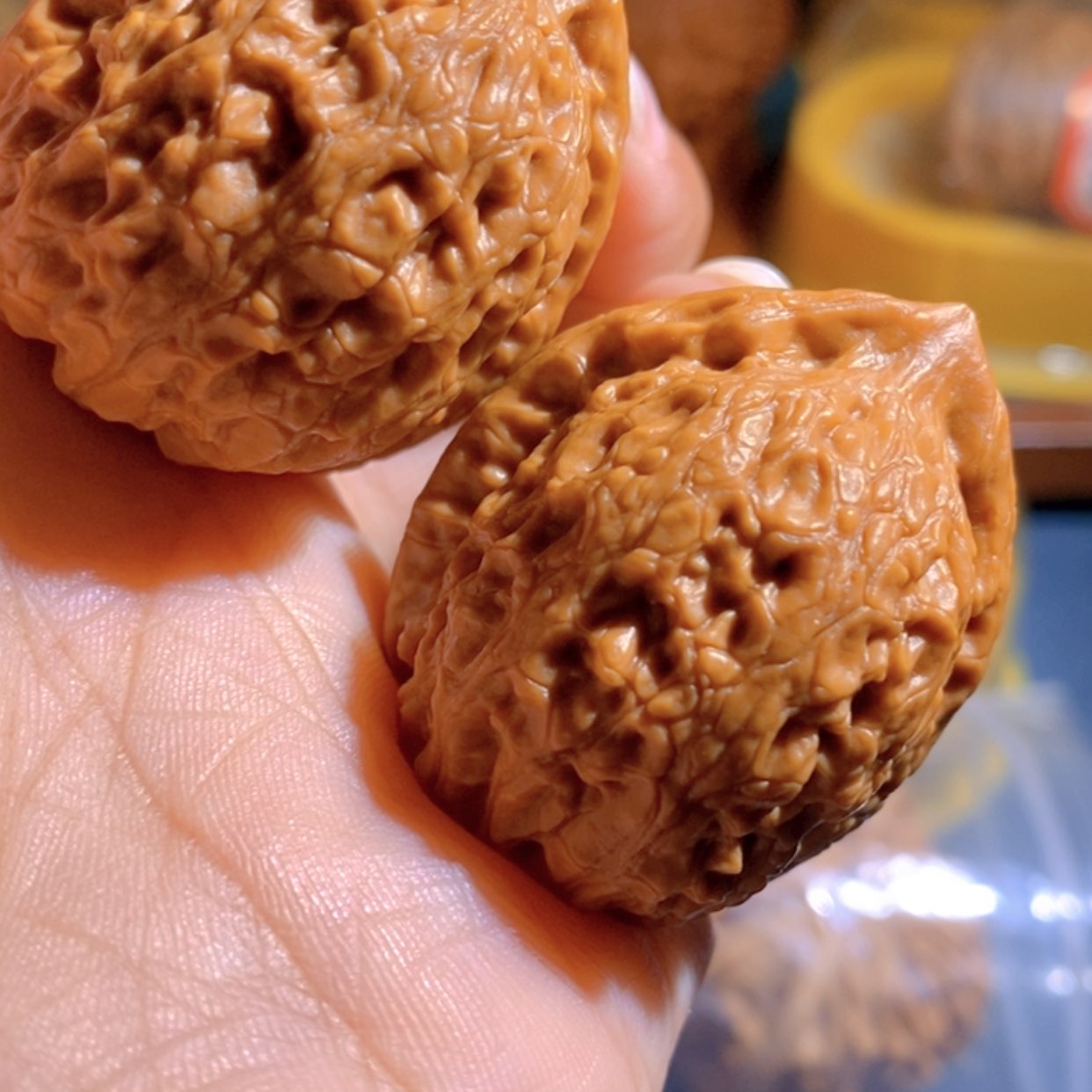 【闪购商品】文玩核桃吊坠生**花金尊