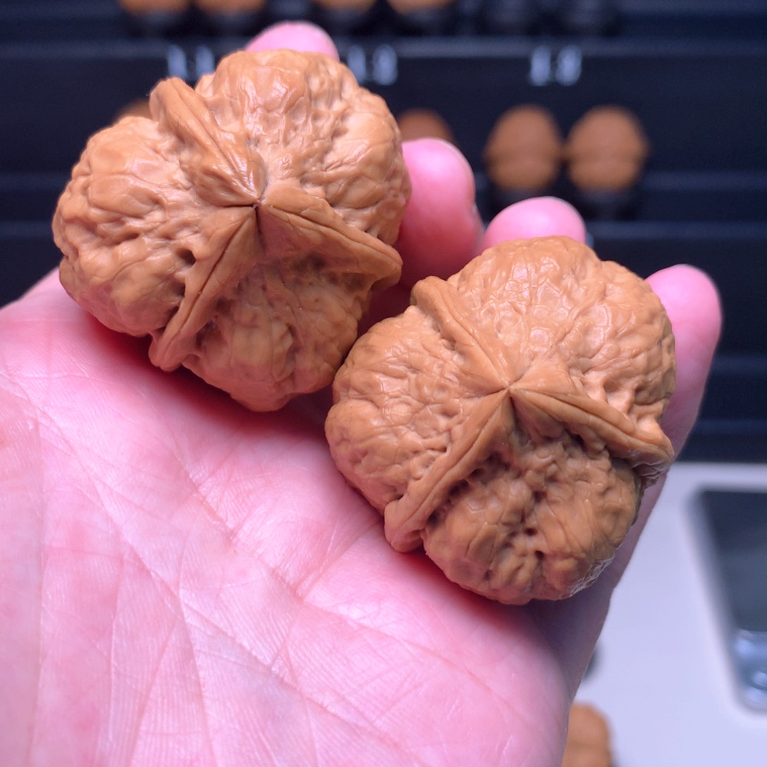 文玩核桃把件?****0老八一三棱