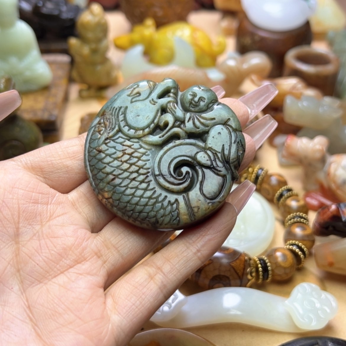 【闪购商品】蛇纹石玉颈饰未镶嵌