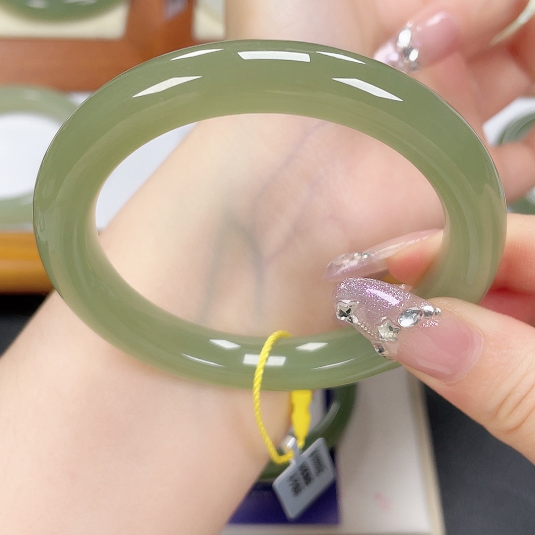 和田玉未镶嵌手镯5859