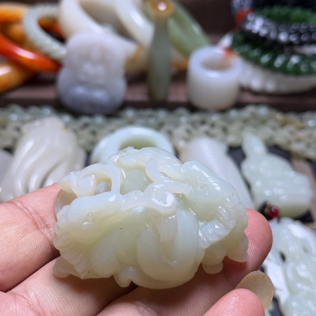 颈饰未镶嵌和田玉