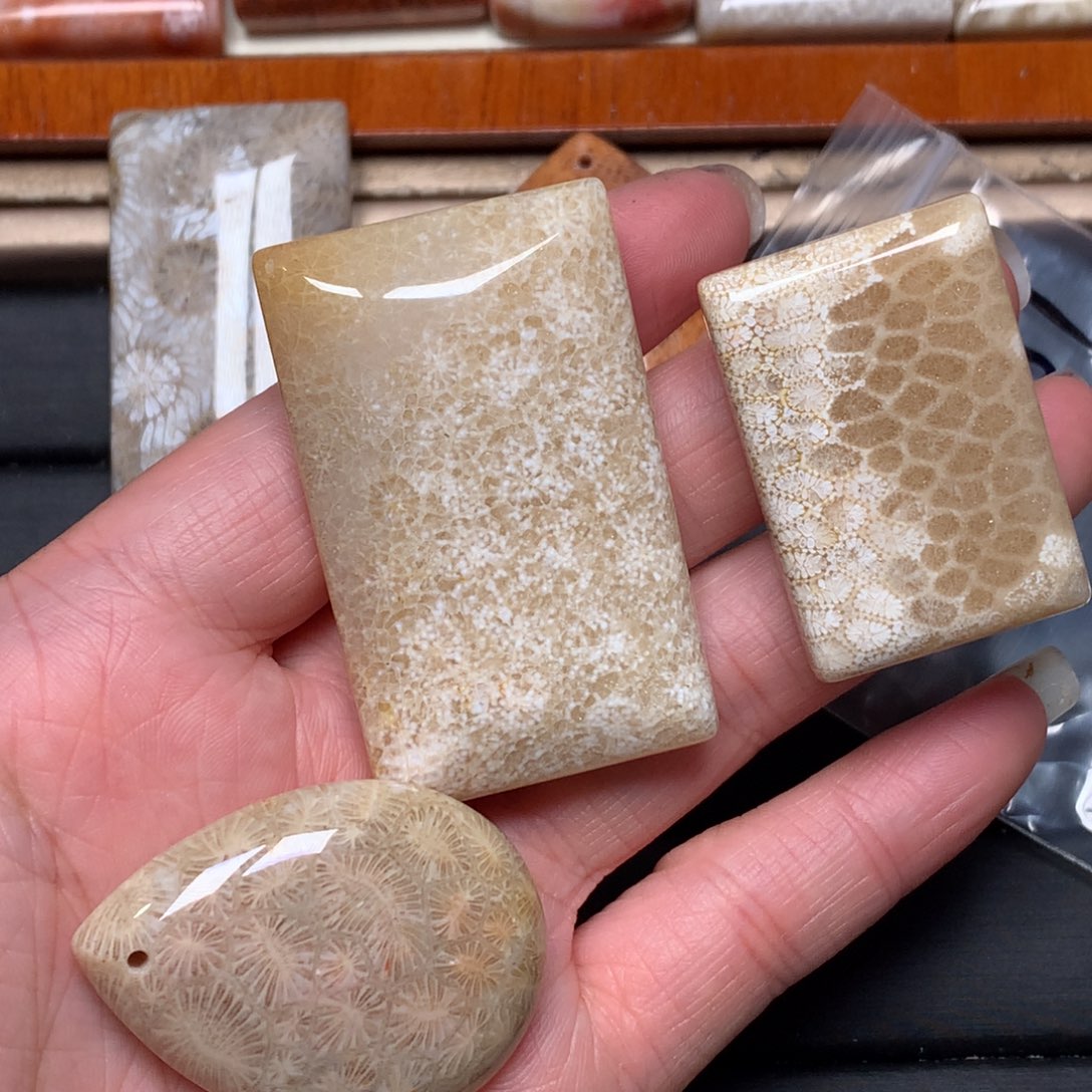 用***1硅化玉未镶嵌吊坠无事牌手排平安扣