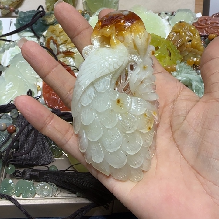 蛇纹石玉吊坠未镶嵌