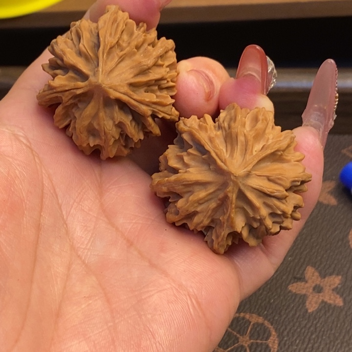 吊坠文玩核桃三棱