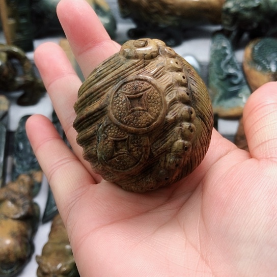 岫岩河磨玉（透闪石质玉）把件未镶嵌