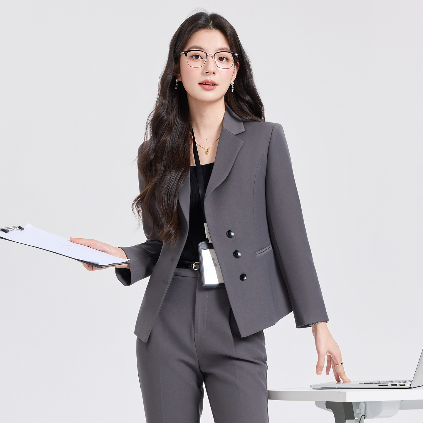 2025年春秋新款韩版修身显瘦短款气质休闲时尚小个子西装外套女