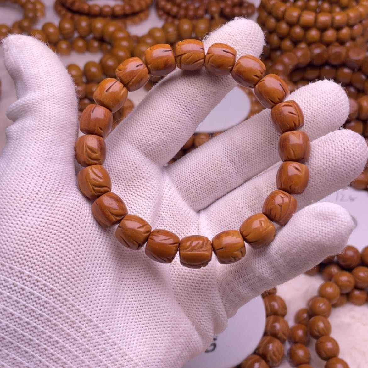 【闪购商品】桃核吊坠10.8直切龙纹微瑕