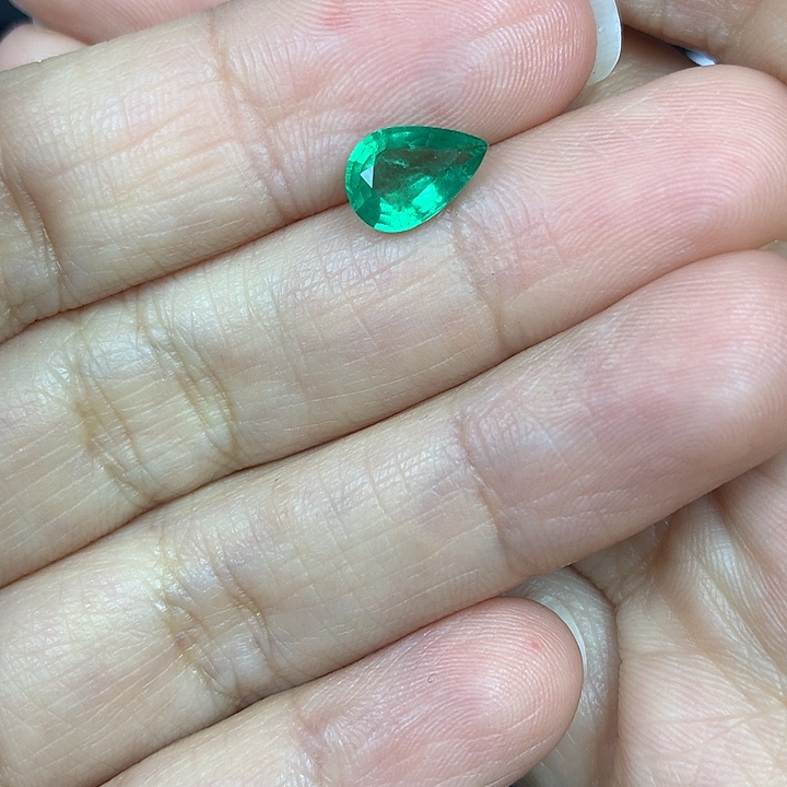 祖母绿裸石1.27ct祖母绿