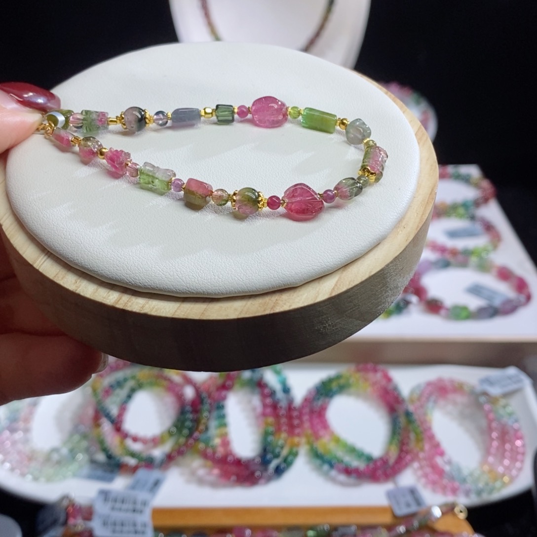 碧玺手链未镶嵌多宝