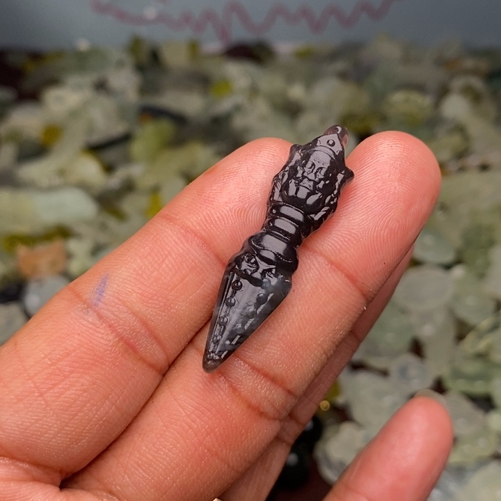 蛇纹石玉颈饰合金130