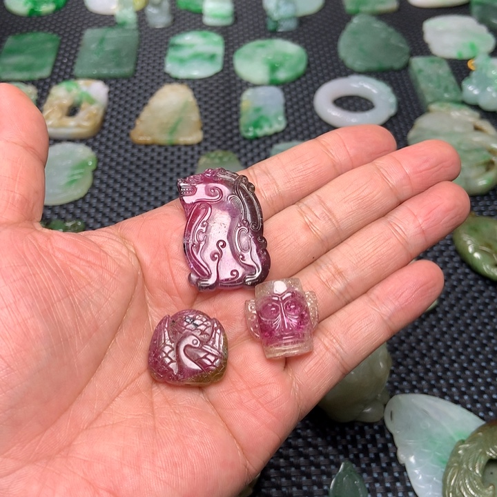 翡翠挂件未镶嵌安*