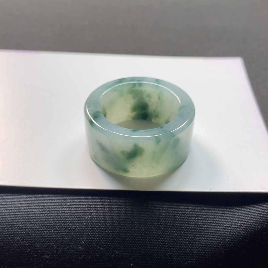 未镶嵌定制翡翠戒指