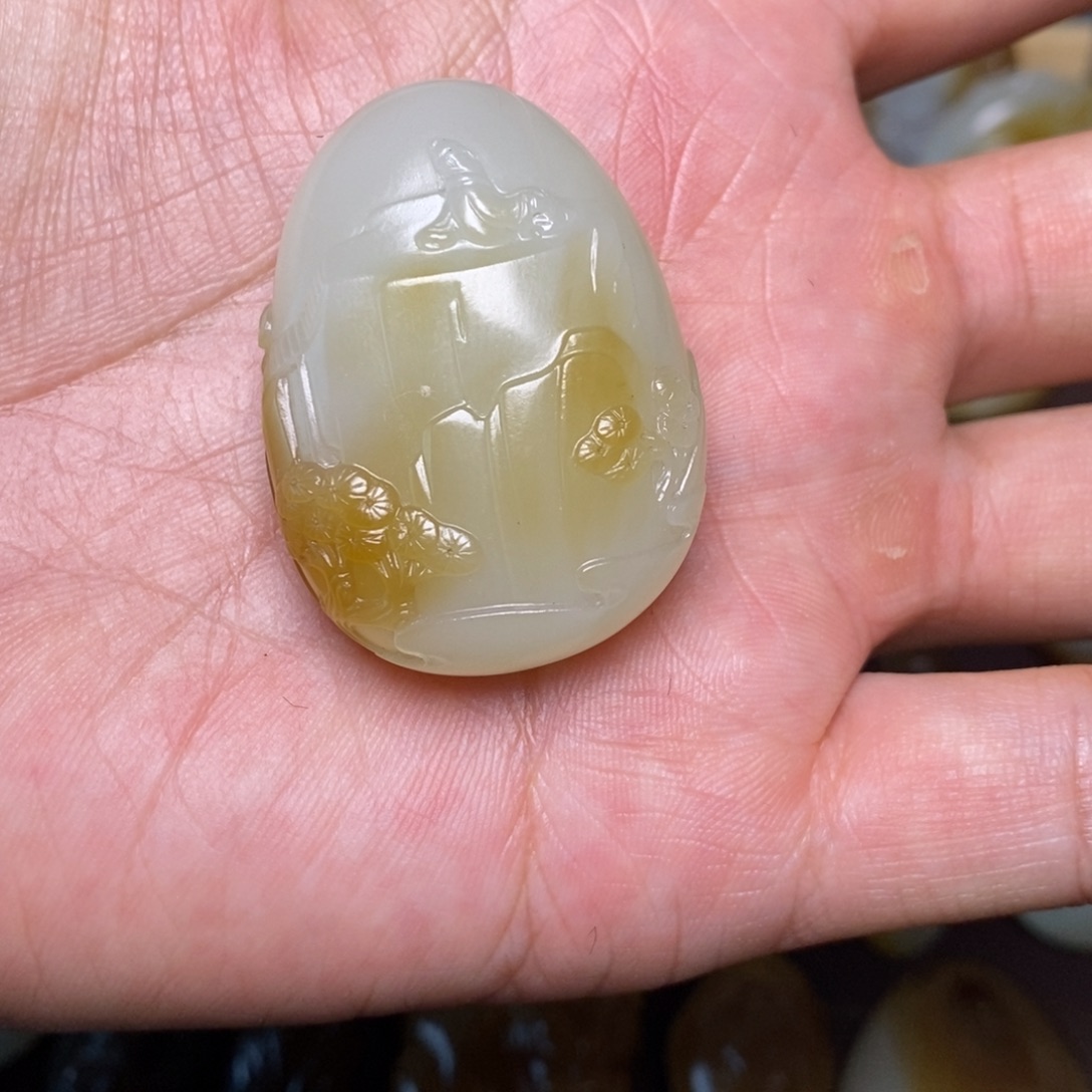 6***l吊坠(不含链)未镶嵌和田玉（糖玉）