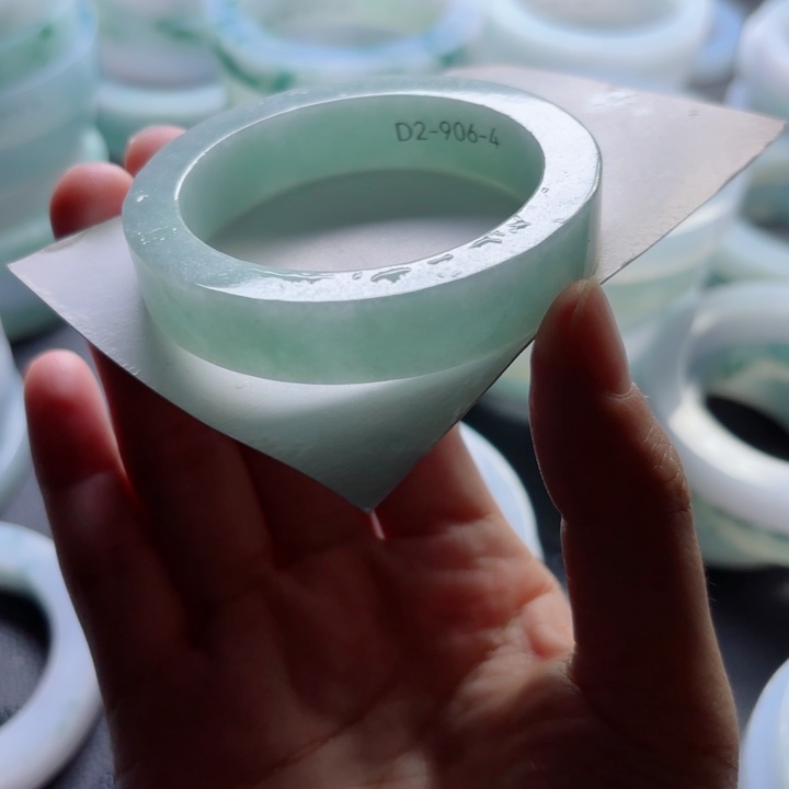 t***n定制翡翠未镶嵌不退不换