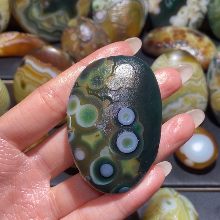 【闪购商品】未镶嵌玛瑙/玉髓珠宝奇石r